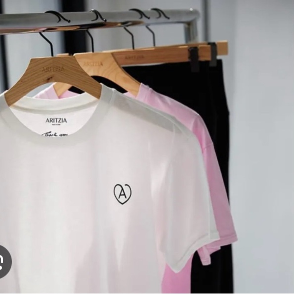 Aritzia: White Thank You Tee with Heart Emblem - Picture 1 of 7